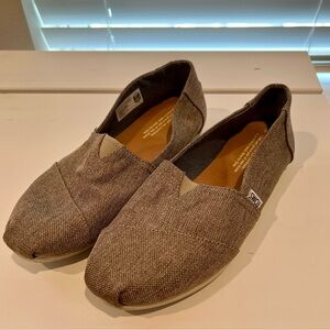 Toms